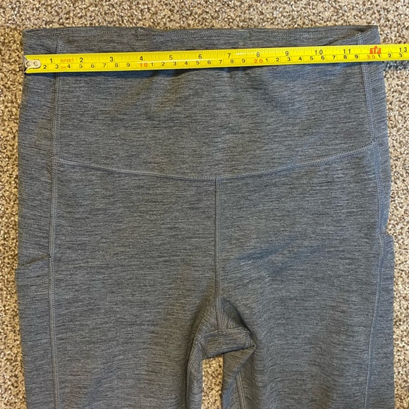 Athleta Ultimate Stash 7/8 Tight Leggings Size Small Grey Heather - Picture 11 of 14
